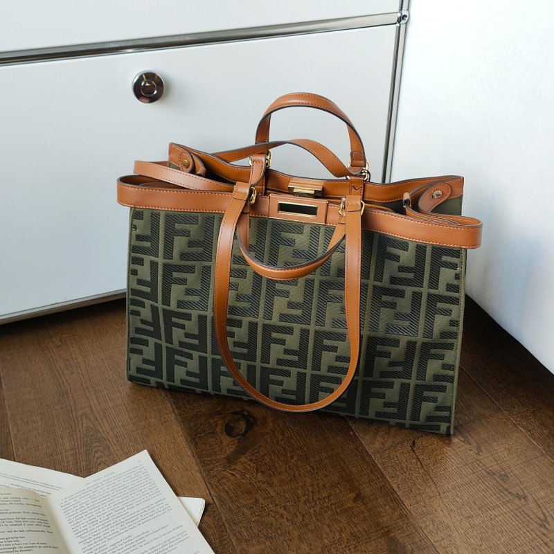 95新 FENDI/芬迪 Azul-peekaboo中号单肩托特包 53333