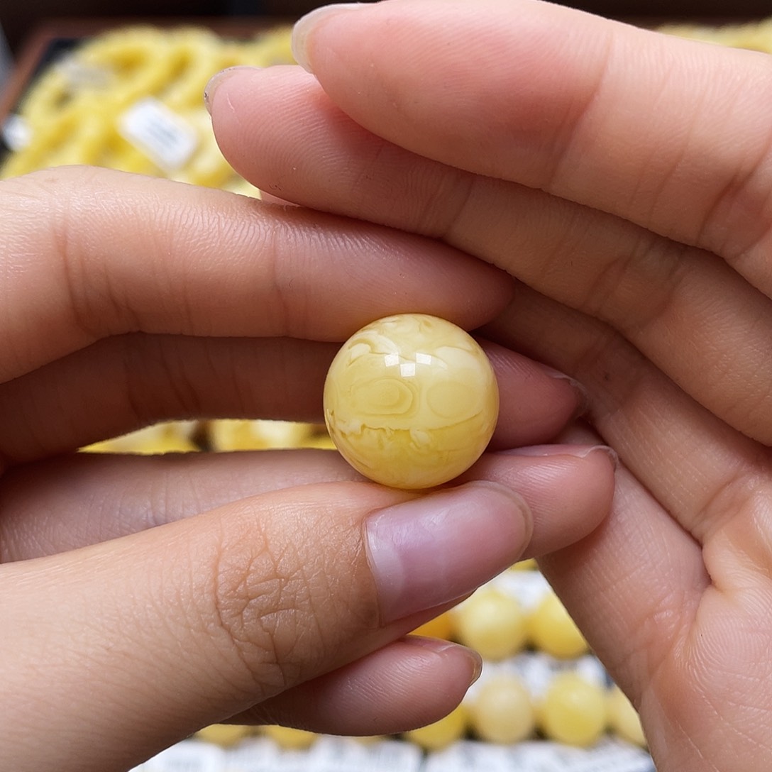 未镶嵌蜜蜡裸石沁色圆珠16.6mm