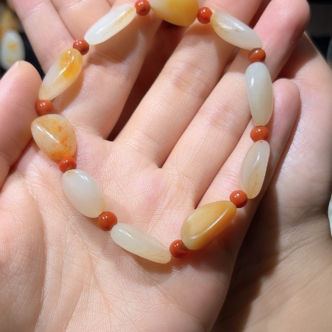 未镶嵌和田玉手链