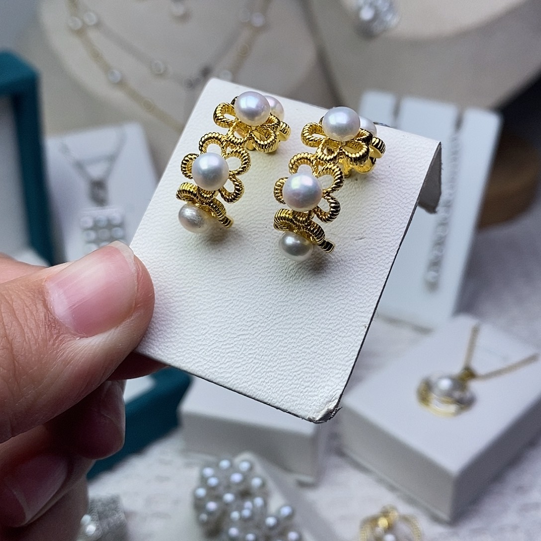 银S925镶嵌耳饰淡水珍珠