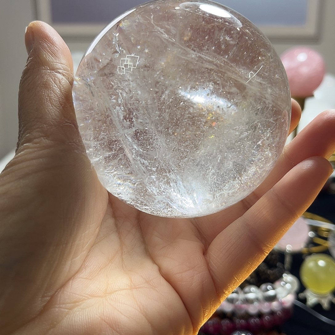 白色水晶球卡8.5左右未镶嵌水晶