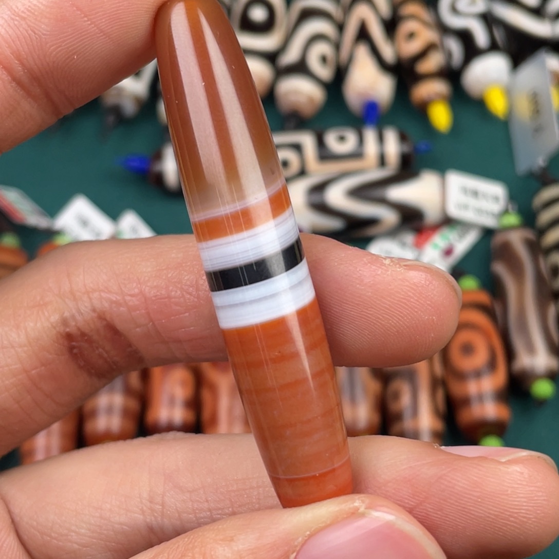 玛瑙/玉髓裸珠60长缠丝线珠