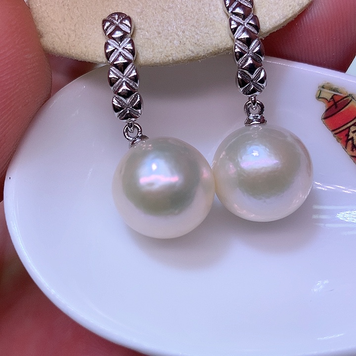 银S925镶嵌耳饰淡水珍珠