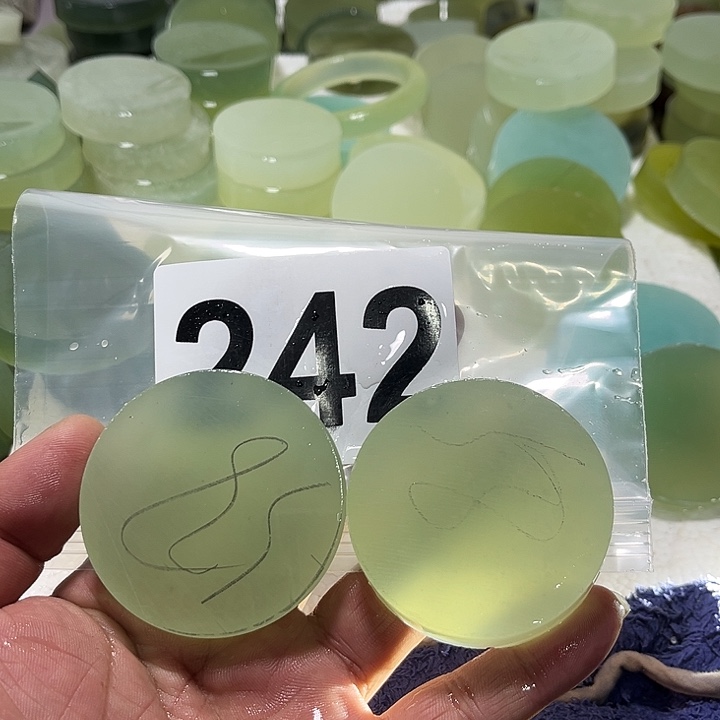 蛇纹石玉未镶嵌珠宝半成品