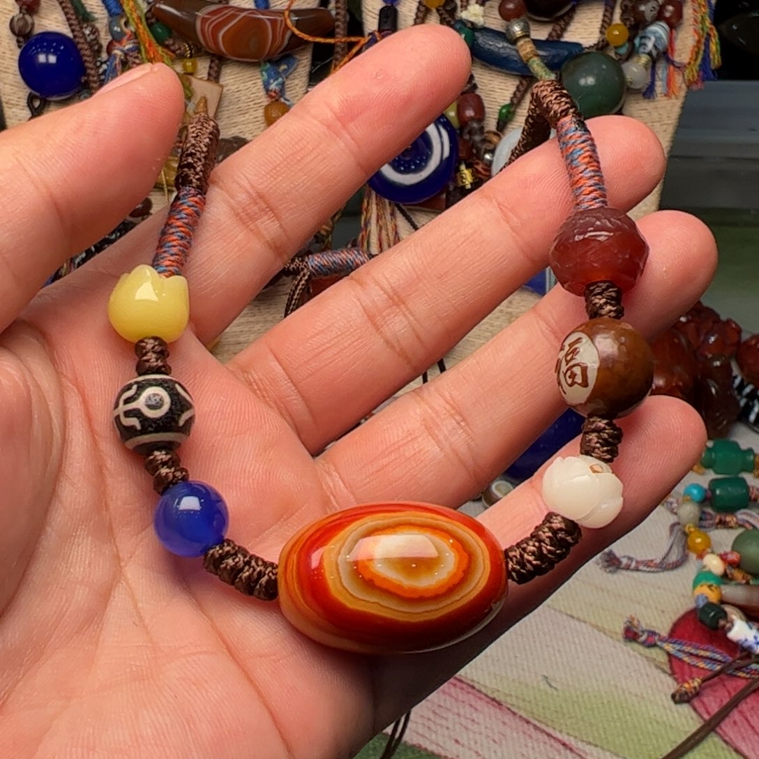 玛瑙/玉髓颈饰未镶嵌