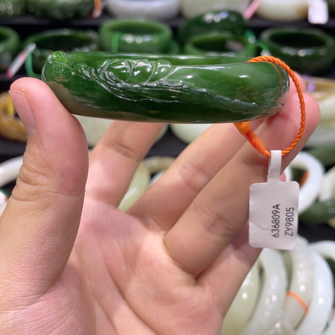 未镶嵌手镯和田玉10