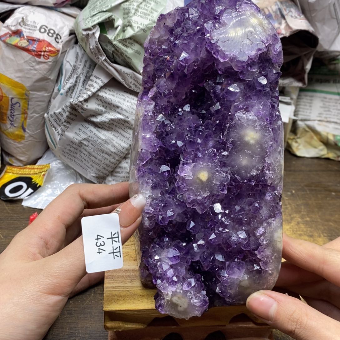 水晶乌拉圭未镶嵌