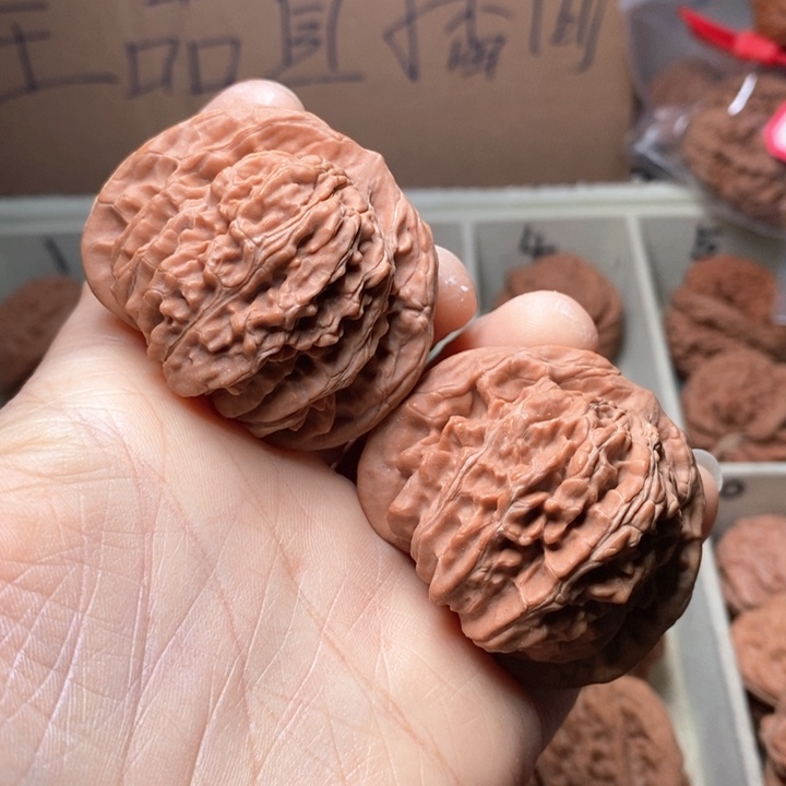 文玩核桃吊坠遠四座楼