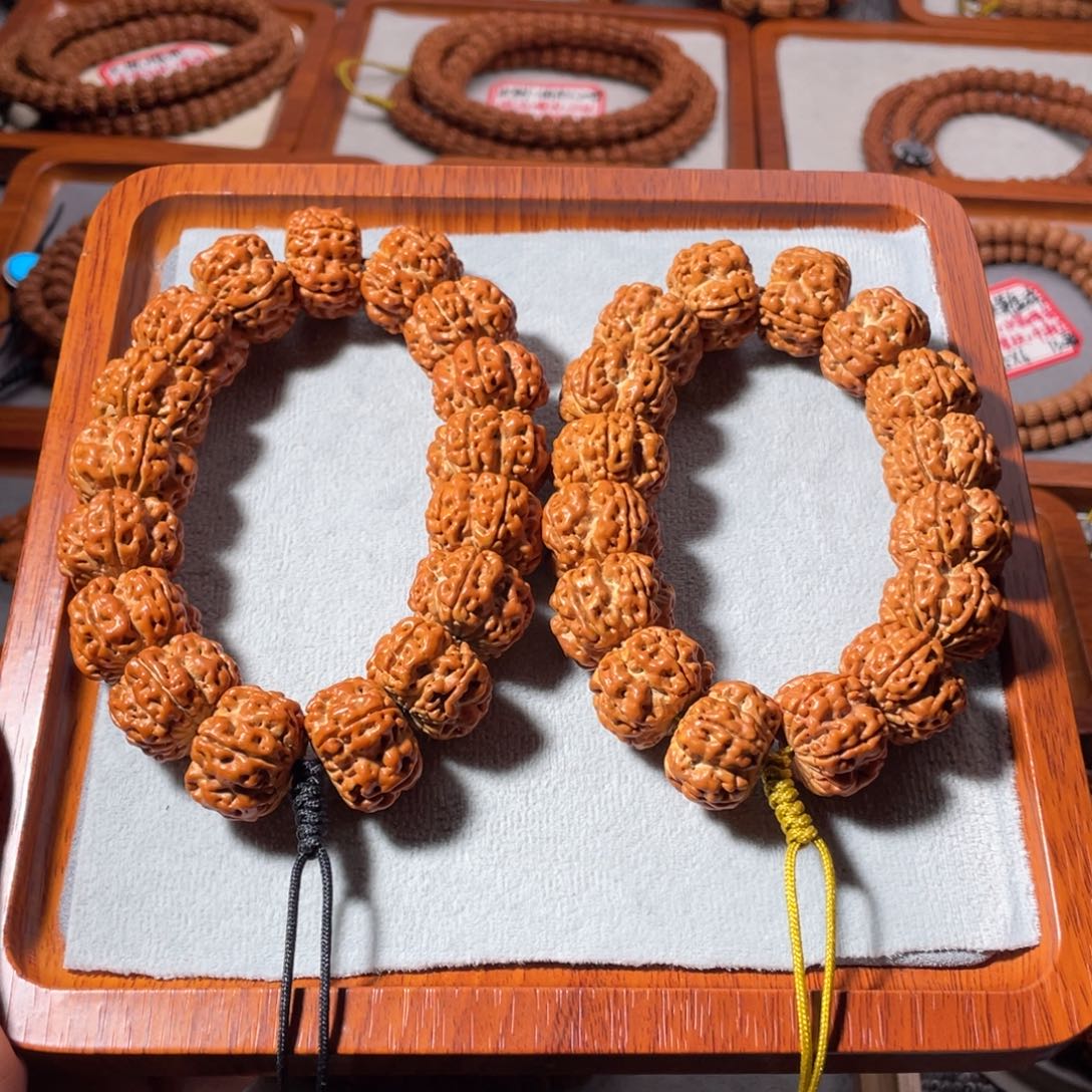 九***E金刚菩提吊坠精品帝王花