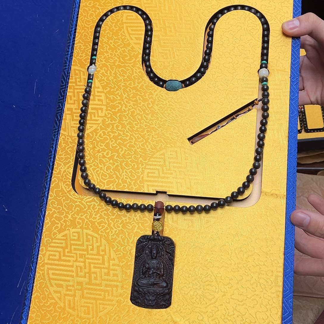 大叶紫檀（黑酸枝木类）