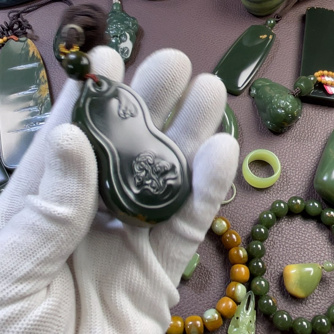 岫岩河磨玉（透闪石质玉）套链未镶嵌岁****滴