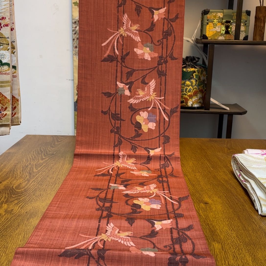 织绣织锦缎，织锦缎