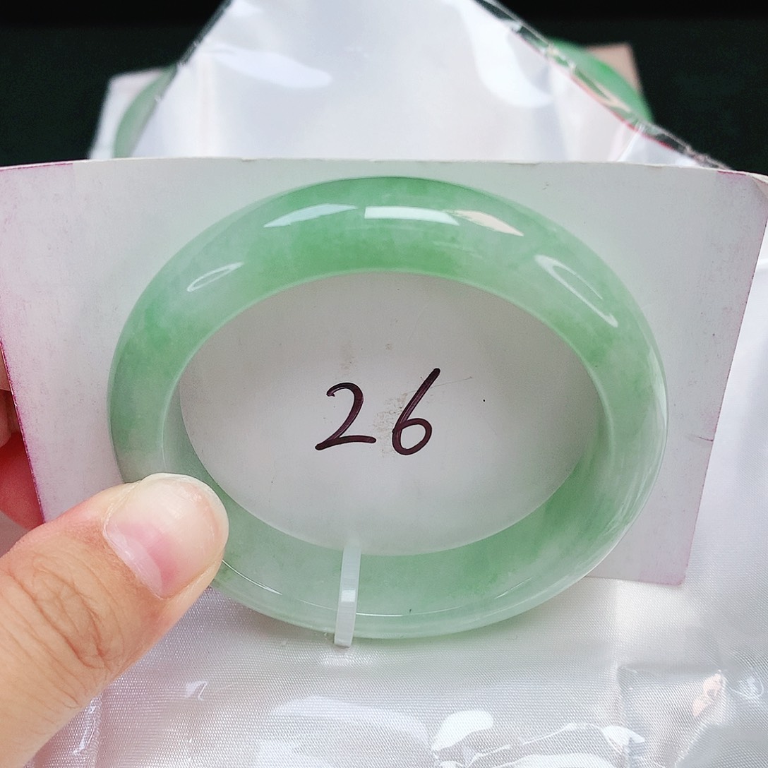 翡翠未镶嵌手镯正圈53.7