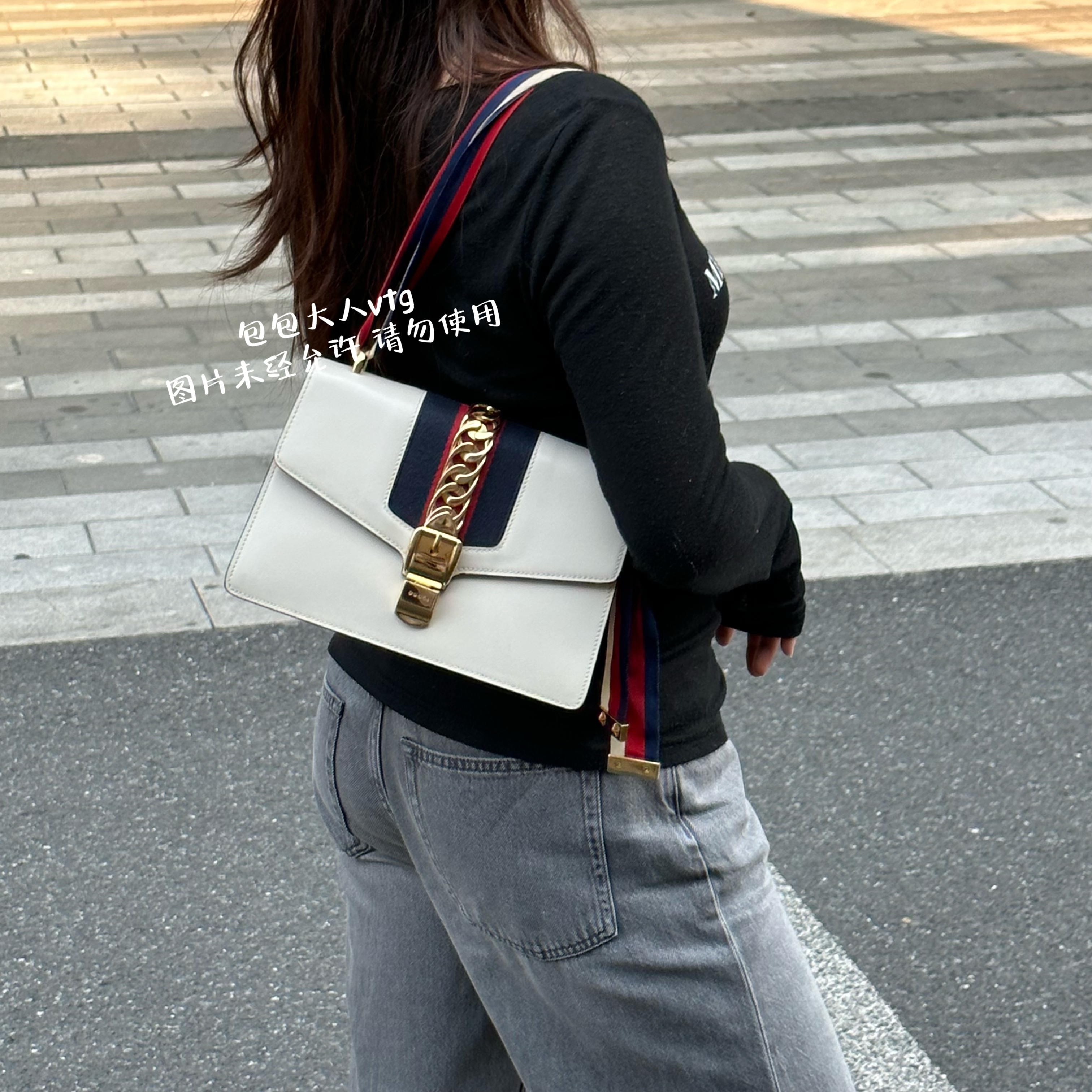95新 GUCCI/古驰 白金中号塞尔维亚单肩包