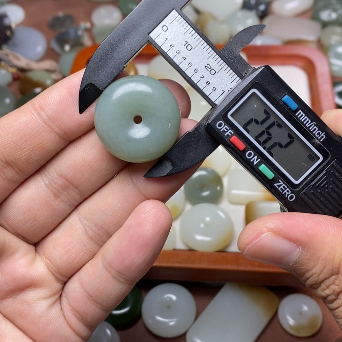 和田玉吊坠(不含链)未镶嵌