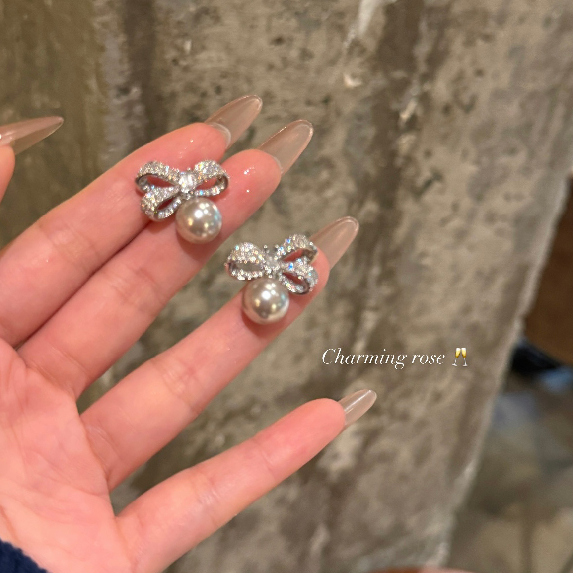 铜合金合成锆石耳饰 法式精致蝴蝶结珠珠耳钉女高级感气质耳环