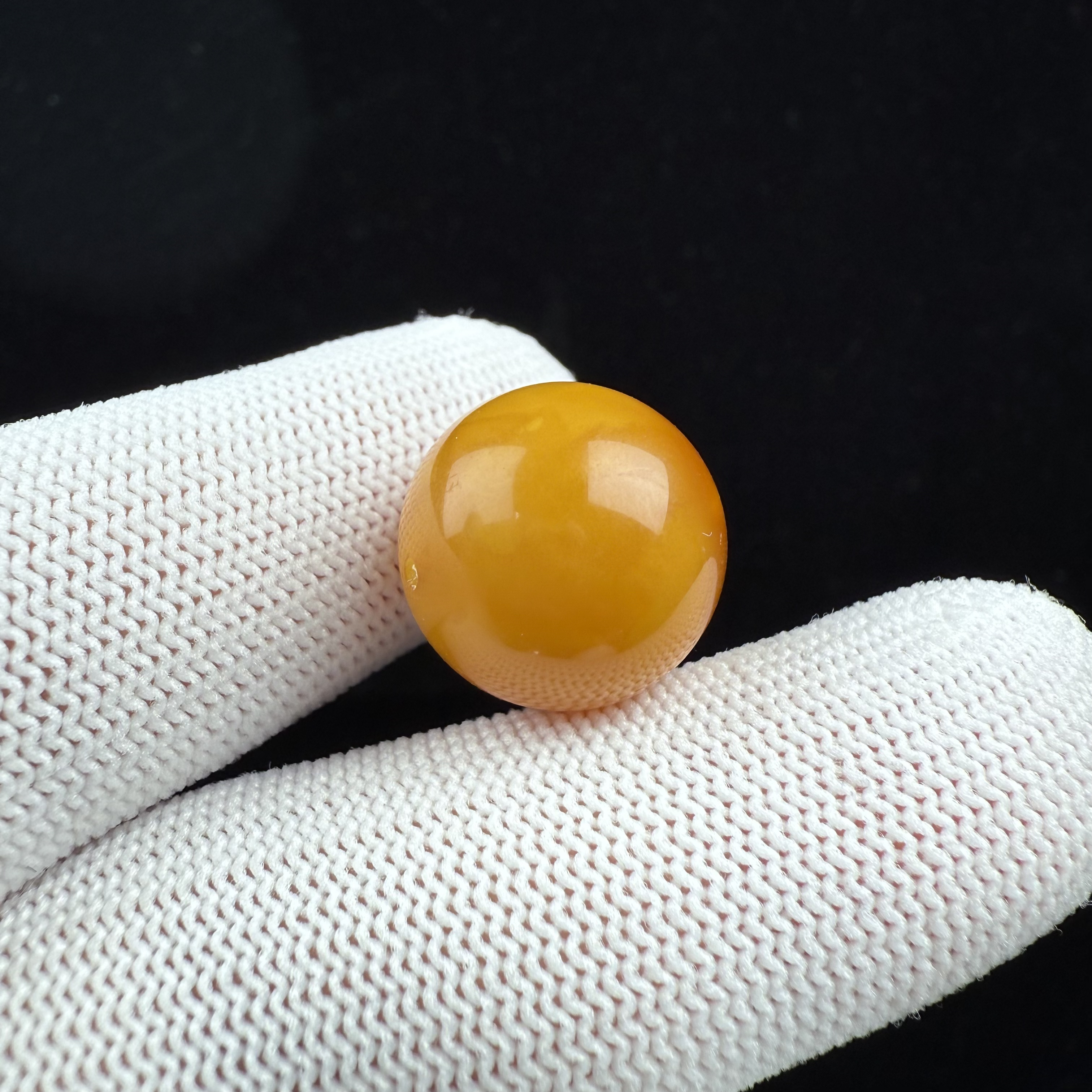 A4561天然原矿俄料蜜蜡鸡油红圆珠 17.1mm支持复检