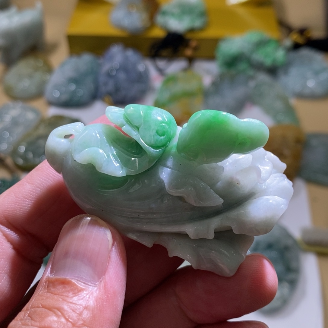 【闪购商品】翡翠颈饰未镶嵌1111111111