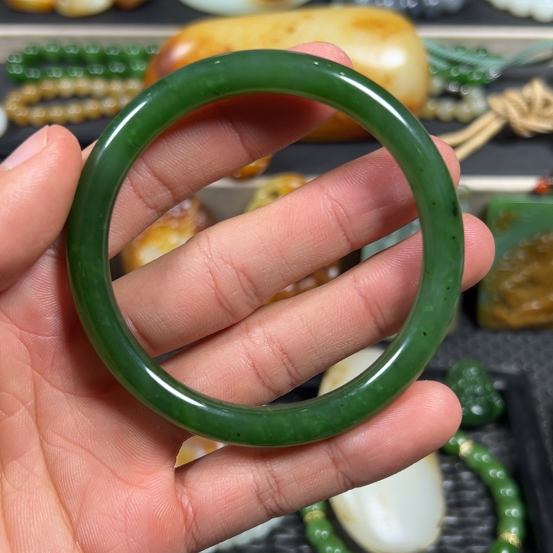 和田玉未镶嵌吊坠(不含链)