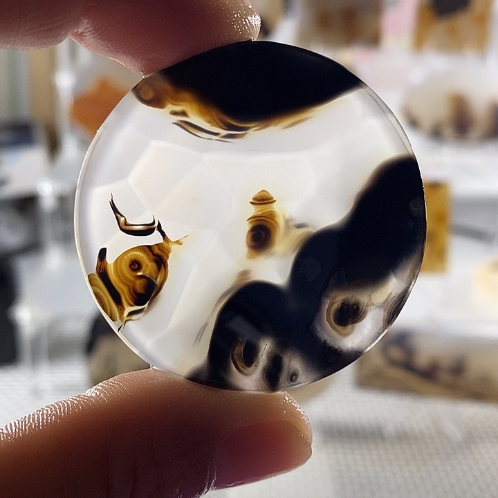 伊***5玛瑙/玉髓未镶嵌颈饰