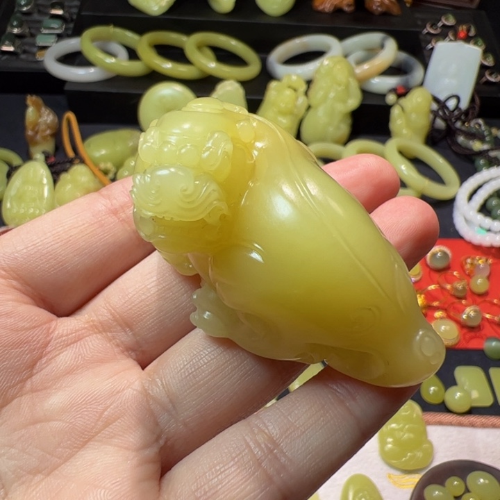 和田玉（黄玉）颈饰未镶嵌白*颜