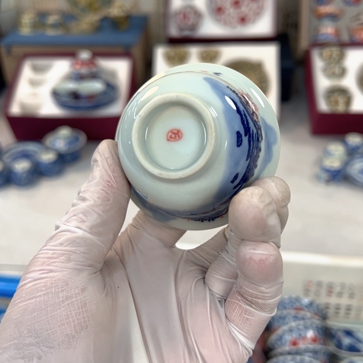 瓷片白青花釉里红山水手绘压手杯客杯