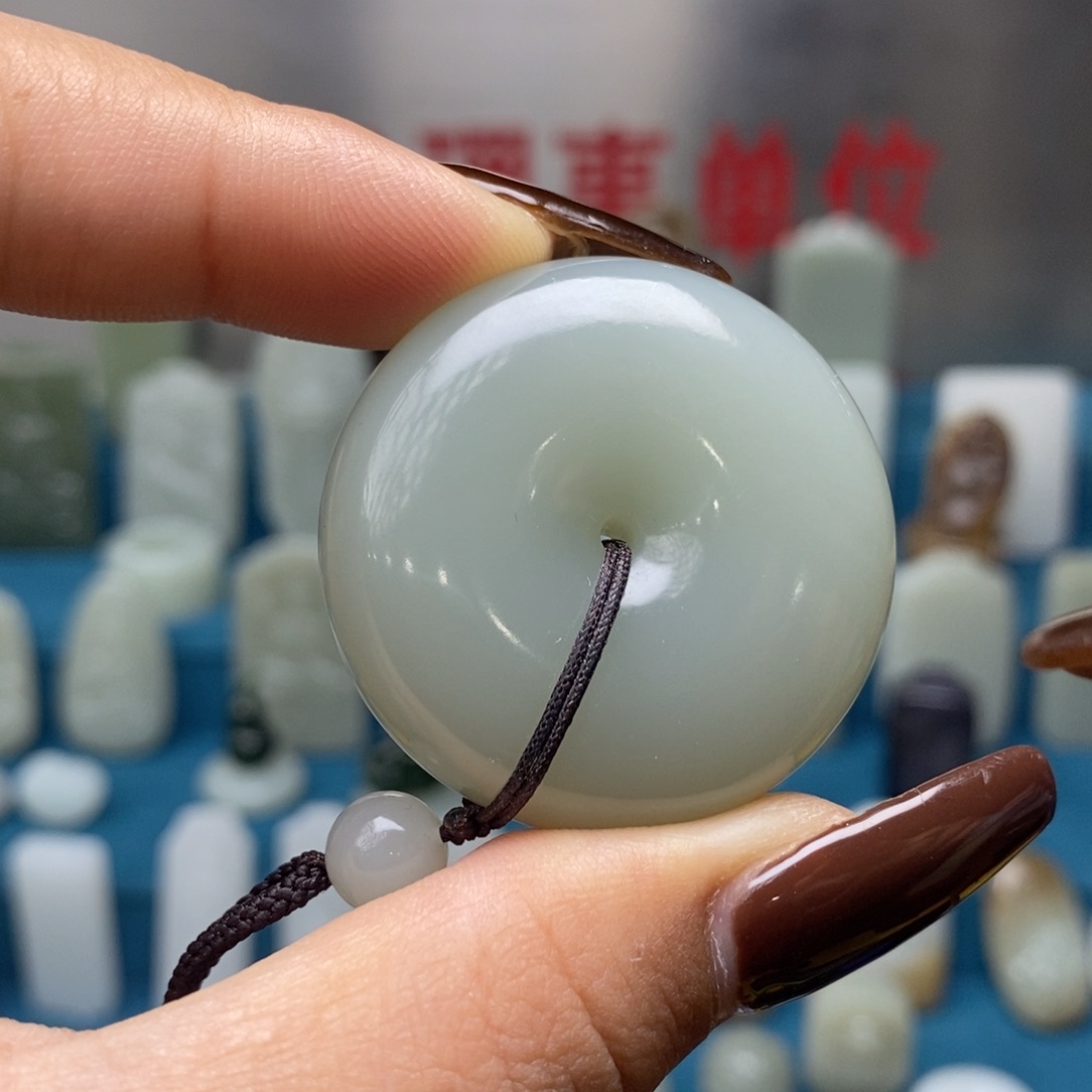 颈饰未镶嵌和田玉