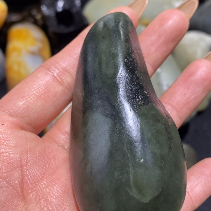 颈饰未镶嵌和田玉（糖玉）七**日