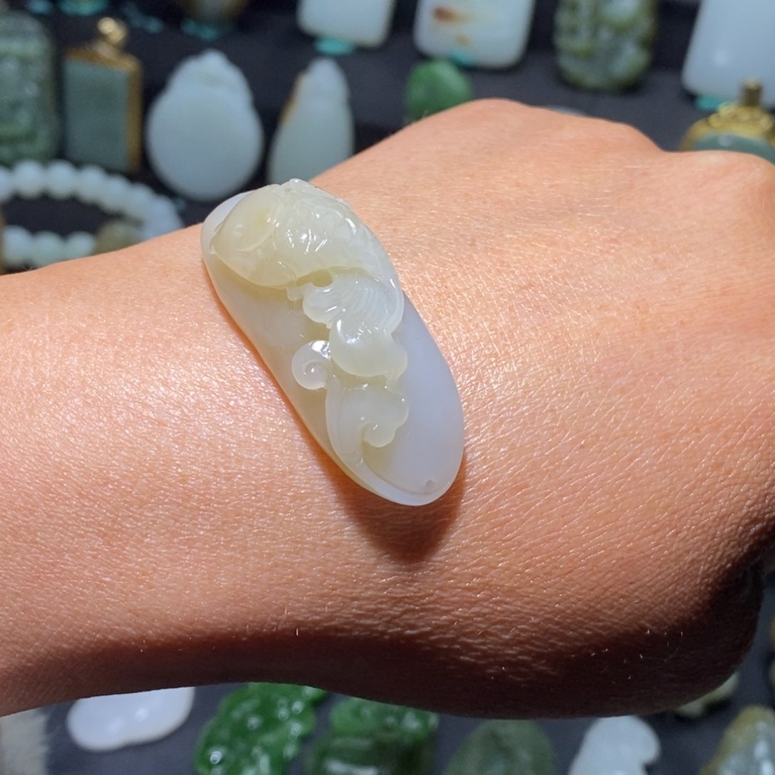 和田玉未镶嵌挂件