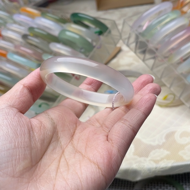 玛瑙/玉髓未镶嵌手镯55圈口