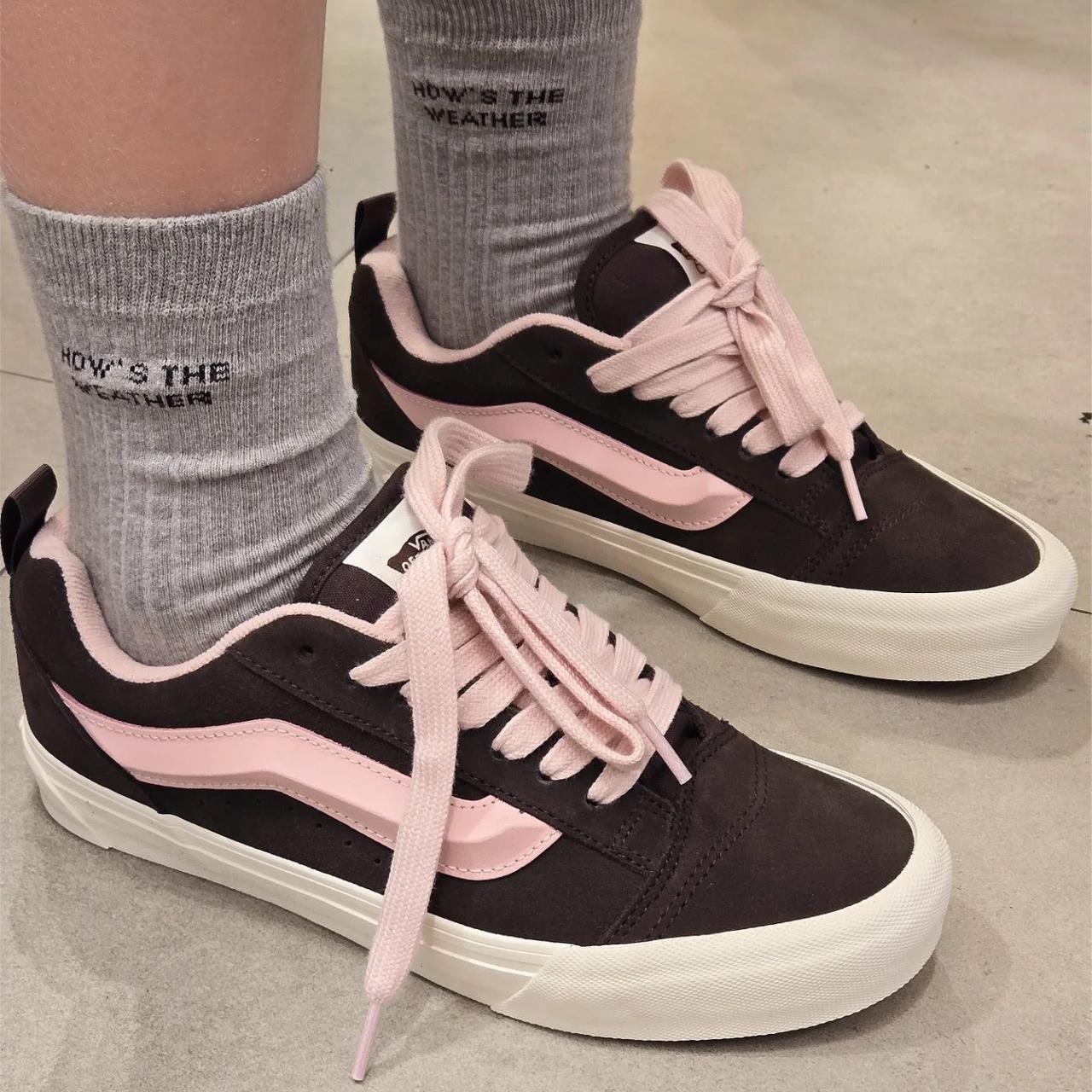 VANS范斯KNUSKOOL棕粉美式复古男女休闲板鞋面包鞋VNDON