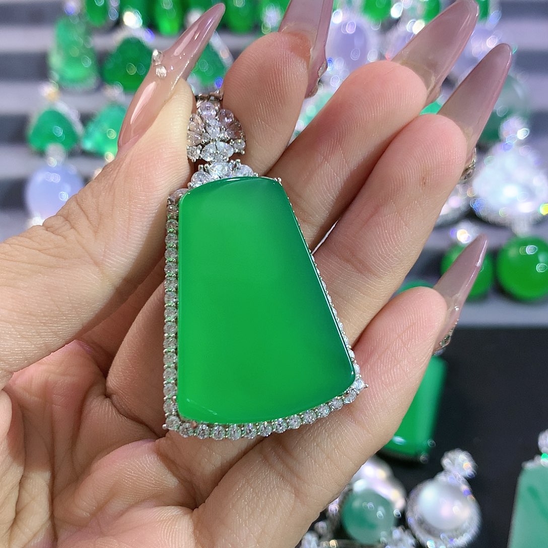 依****玛瑙/玉髓银S925镶嵌颈饰