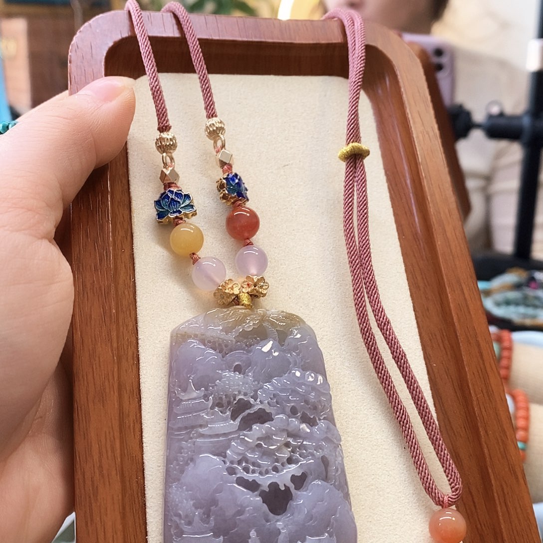 翡翠颈饰未镶嵌翡翠挂件