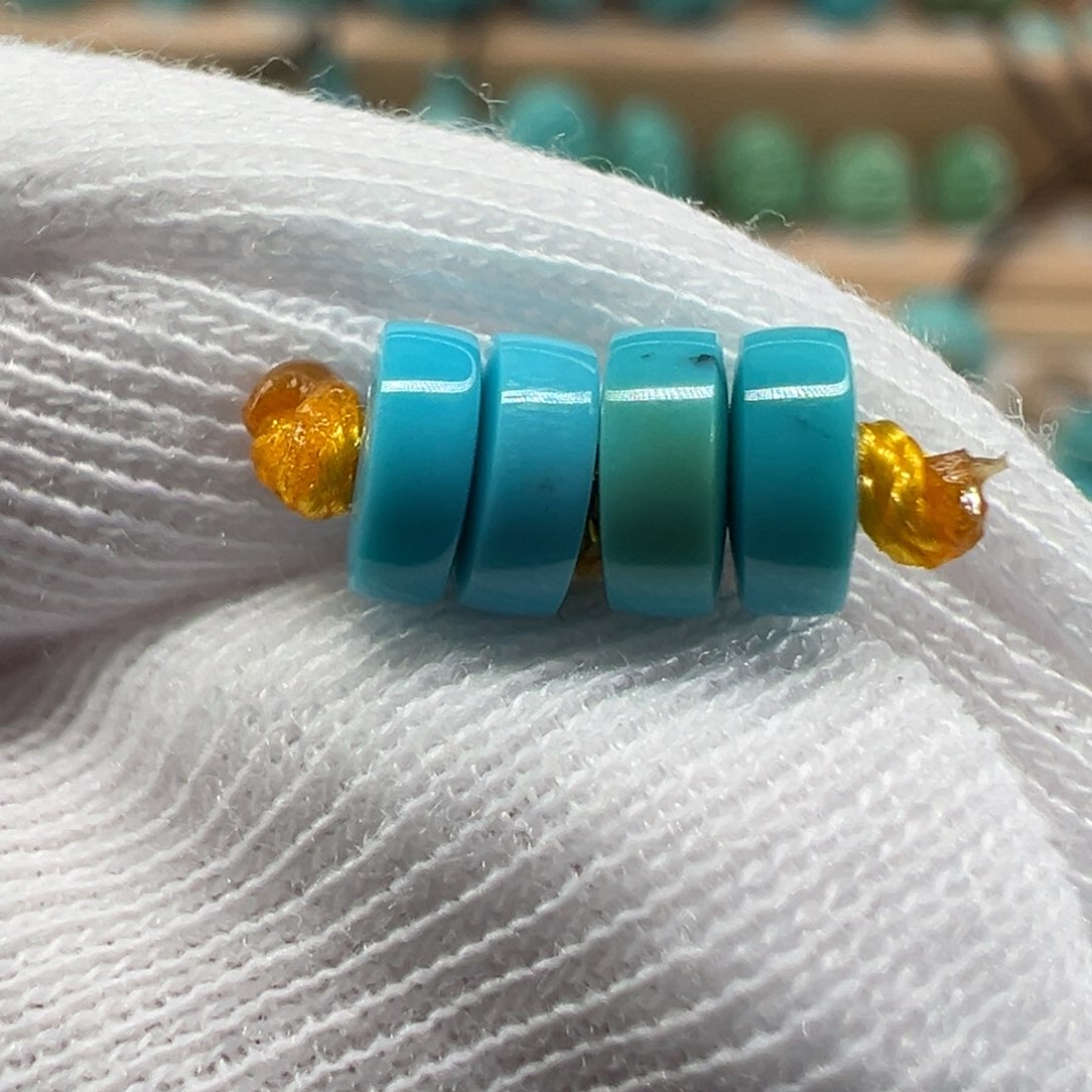 绿松石配饰未镶嵌