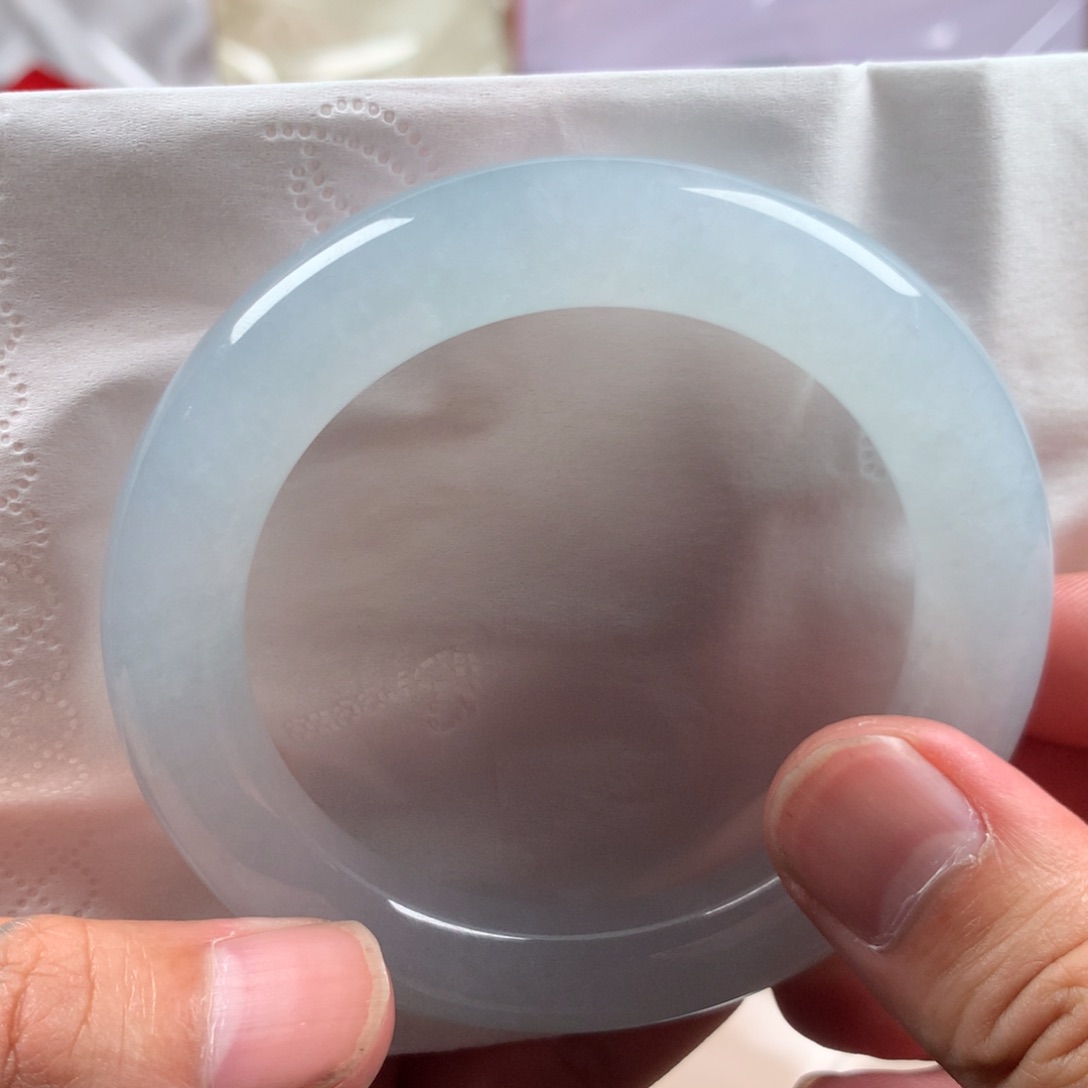 翡翠手镯未镶嵌翡翠手镯