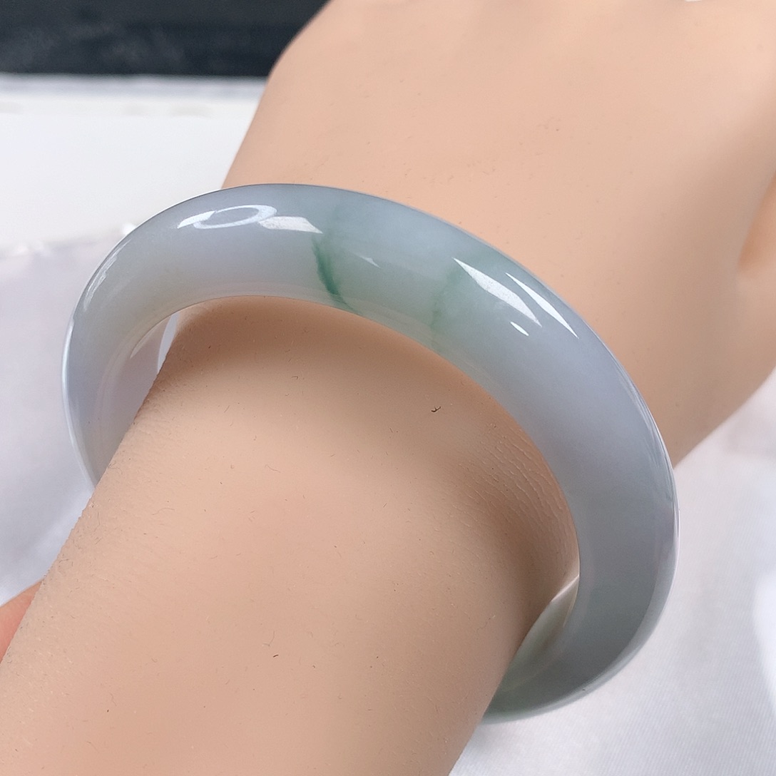 翡翠手镯未镶嵌 正圈①③③