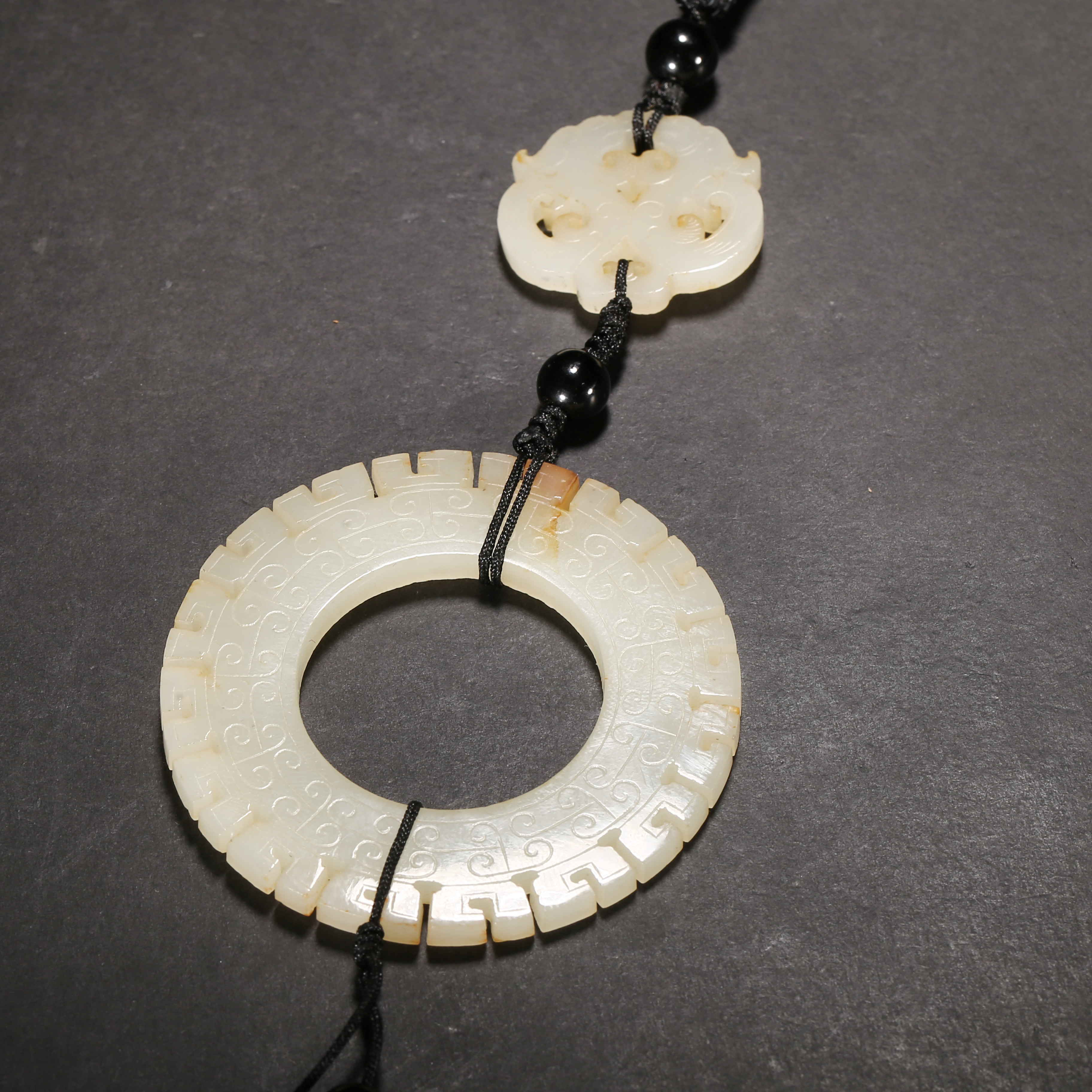 明代*勾连纹白玉环组/20ALJ3185/和田玉【北京文博】