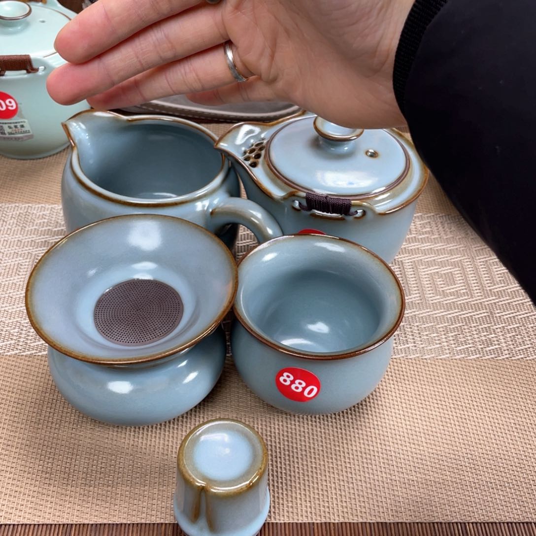 瓷片。。。。。。。。。。。。。。。