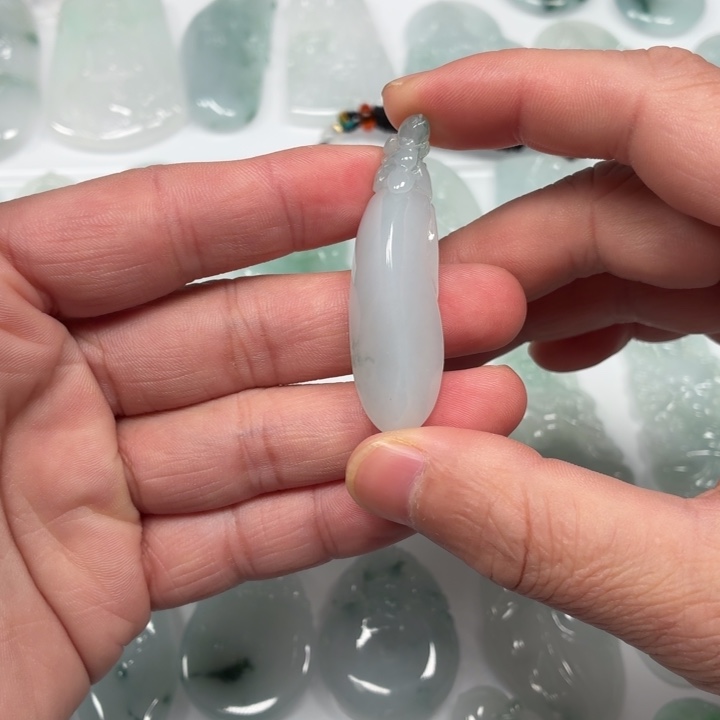 翡翠未镶嵌颈饰纯手工福瓜