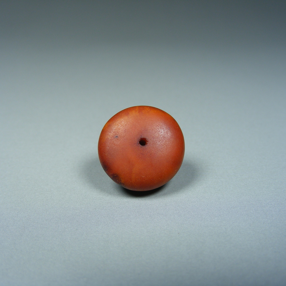 欧洲老蜜蜡带沁随型小扁勒子珠