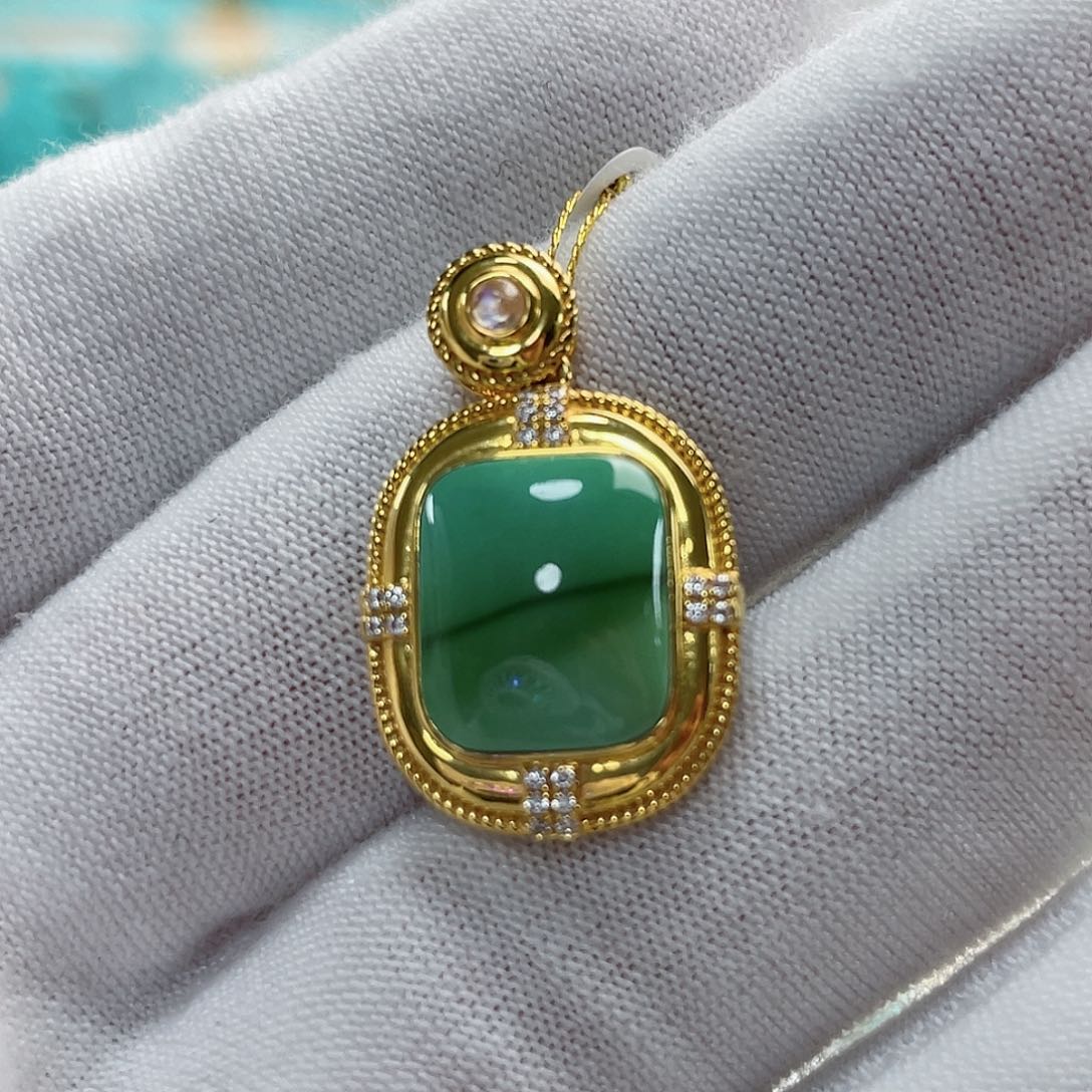 绿松石珠宝奇石18K金镶嵌