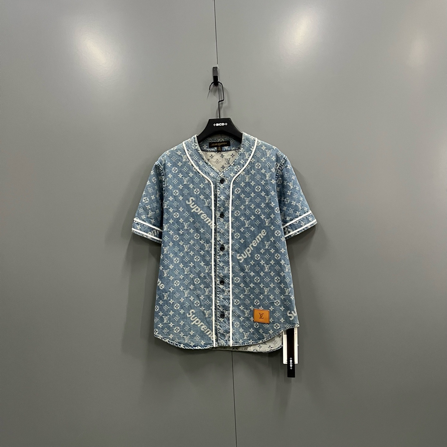 95新 LouisVuitton/路易威登 楠21 老花字母logo短袖衬衫 018097