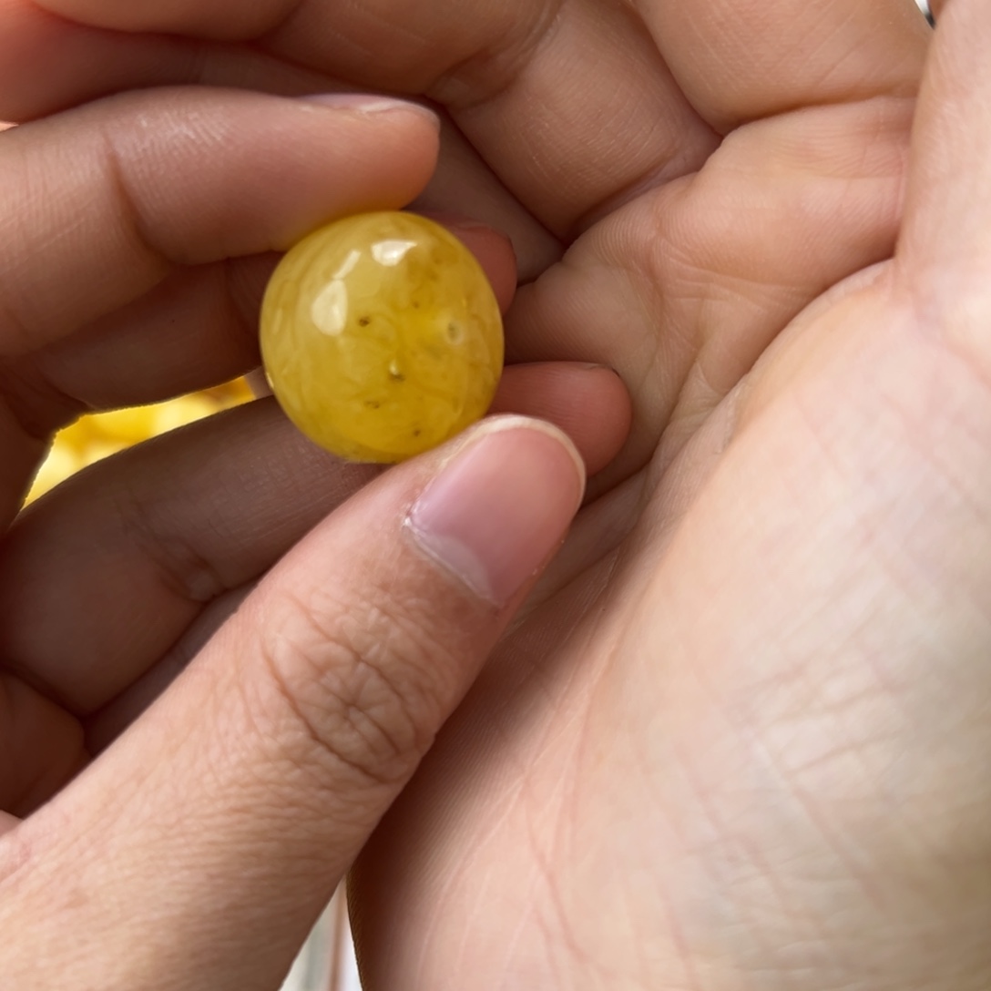 琥珀珠宝奇石未镶嵌