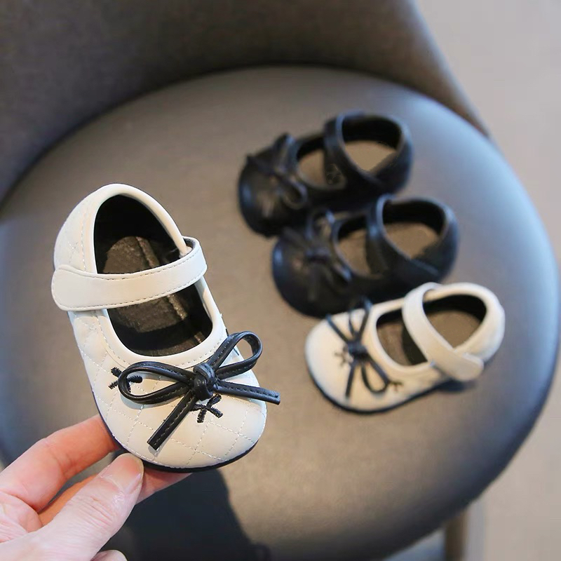 2025秋季新款女宝软底学步鞋女童蝴蝶结公主鞋防滑婴儿可爱小皮鞋