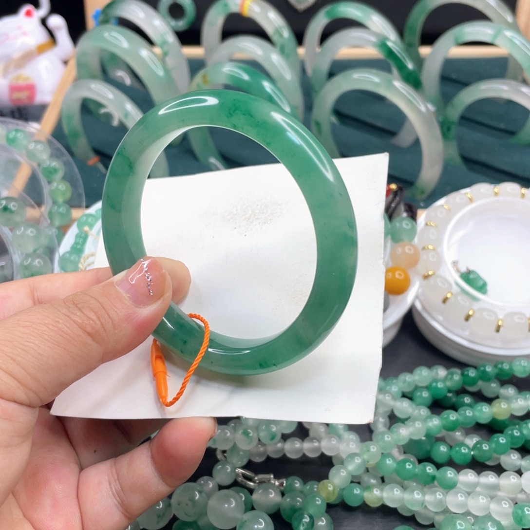 石英质玉未镶嵌手镯