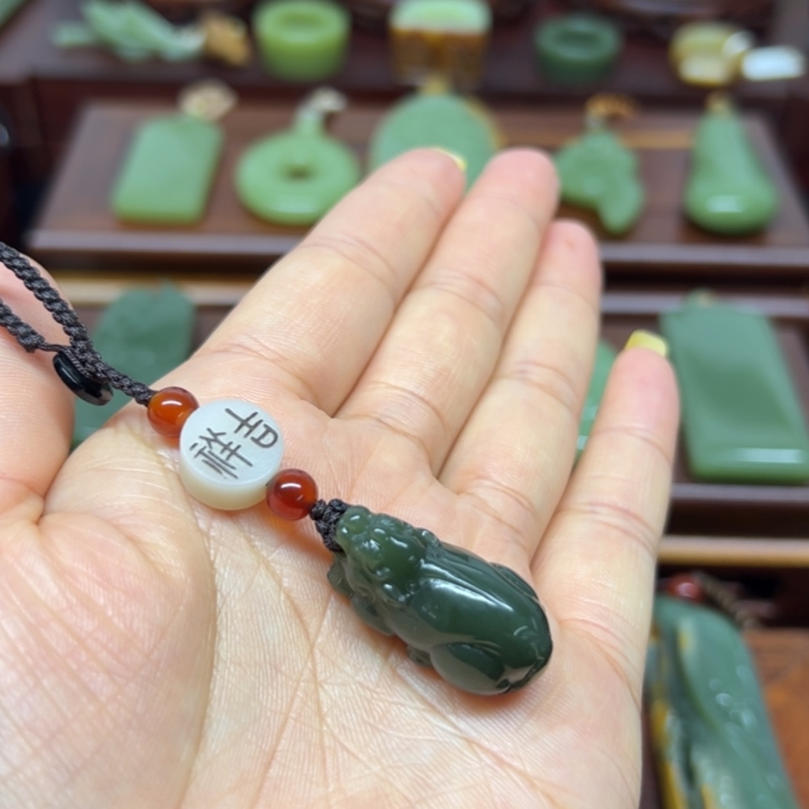 【闪购商品】岫岩老玉（透闪石质玉）钥匙扣未镶嵌貔貅