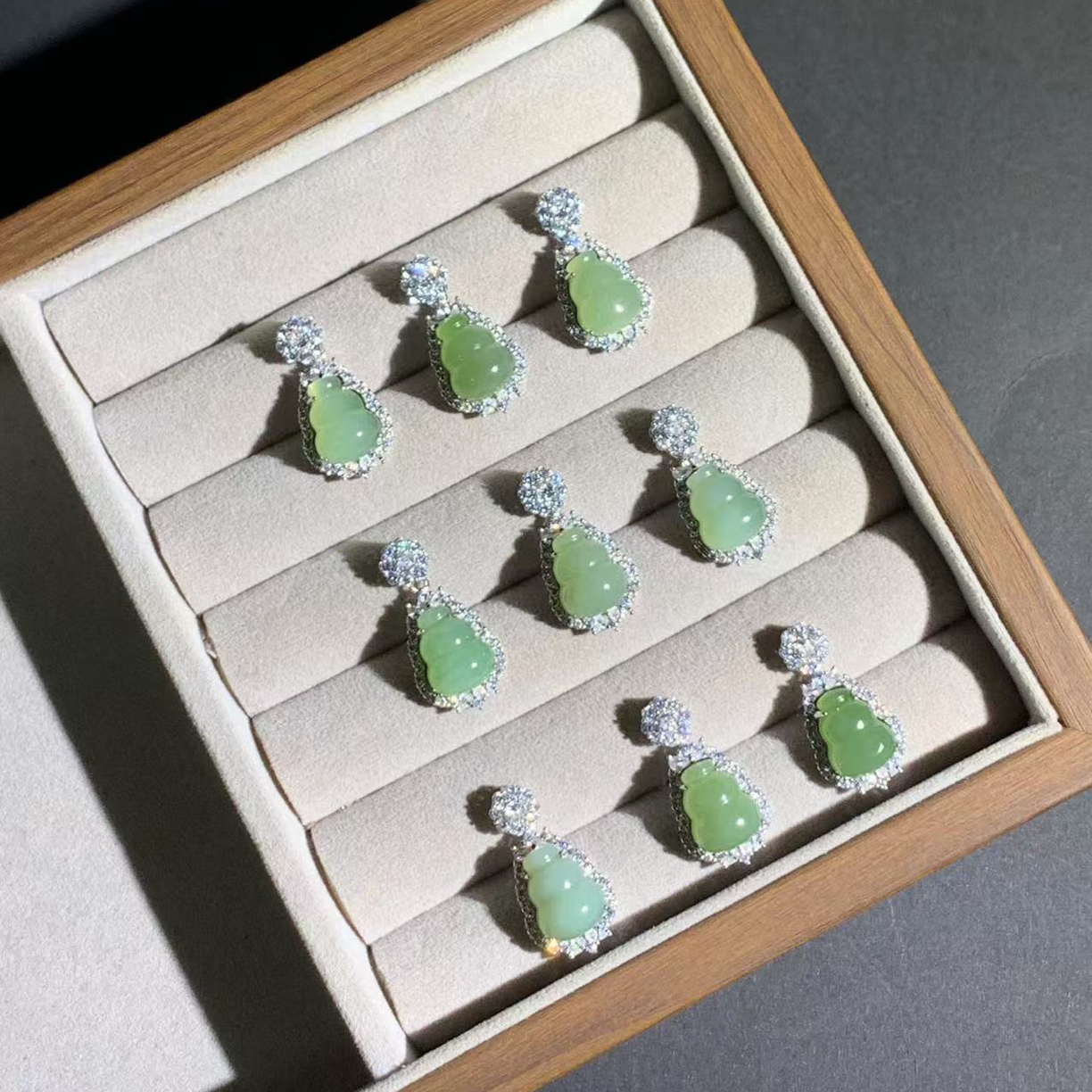 天然和田玉碧玉粉青葫芦银镶吊坠 多样性发货一件 送银链