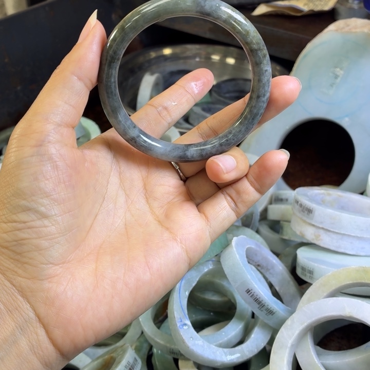 安***生翡翠未镶嵌手镯翡翠手镯