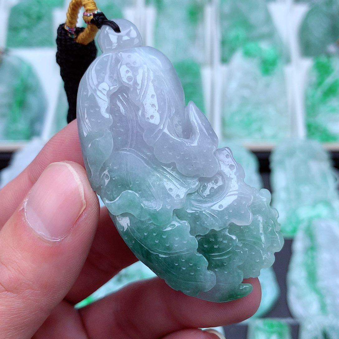 翡翠颈饰未镶嵌翡翠吊坠