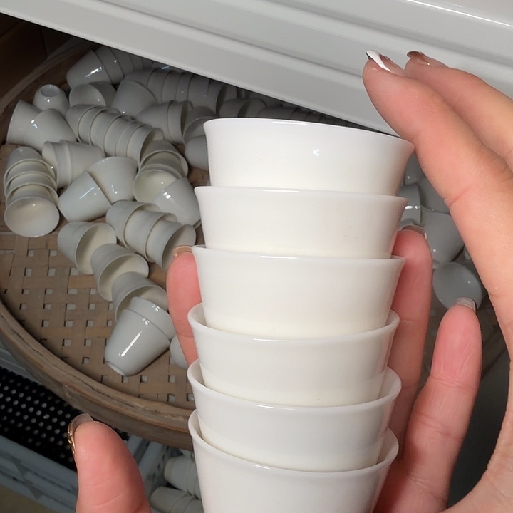 微瑕高端系列羊脂玉茶杯六个一组